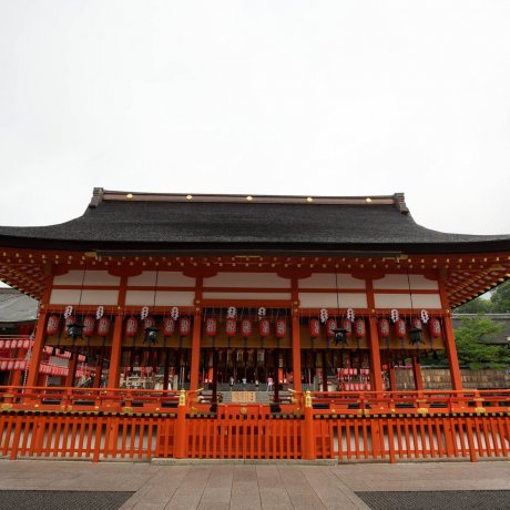 Fushimi Inari Pada Malam Hari Fushimi Inari Pada Malam Hari