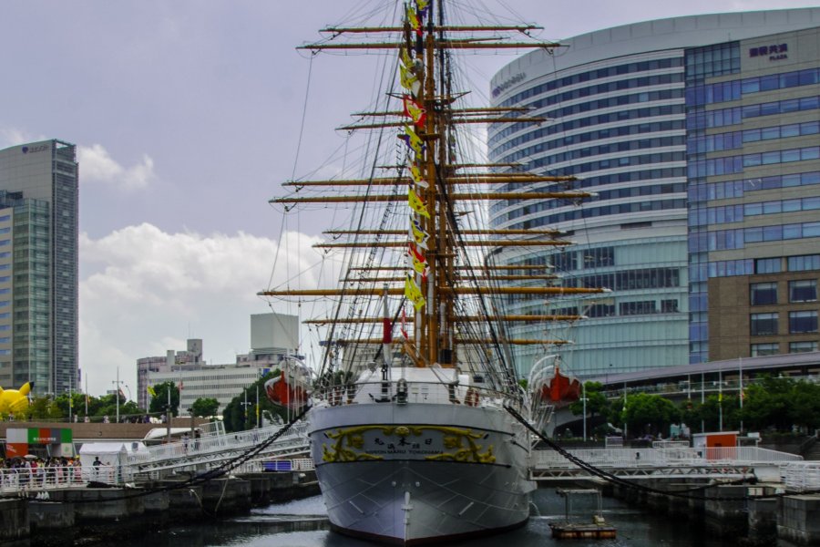 Yokohama Port Museum & Nippon Maru 