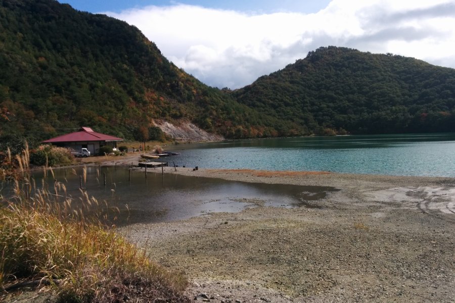 Danau Dewa Naga di Naruko